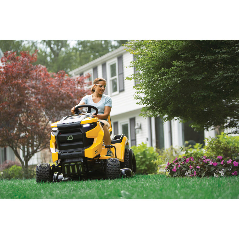 Cub Cadet XT1 LT42 INTELLIPOWER Lawn Tractor
