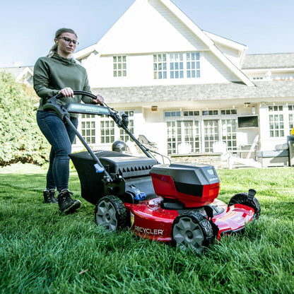 60V Max* 22 in. (56cm) Recycler® w/Personal Pace® & SmartStow® Lawn Mower