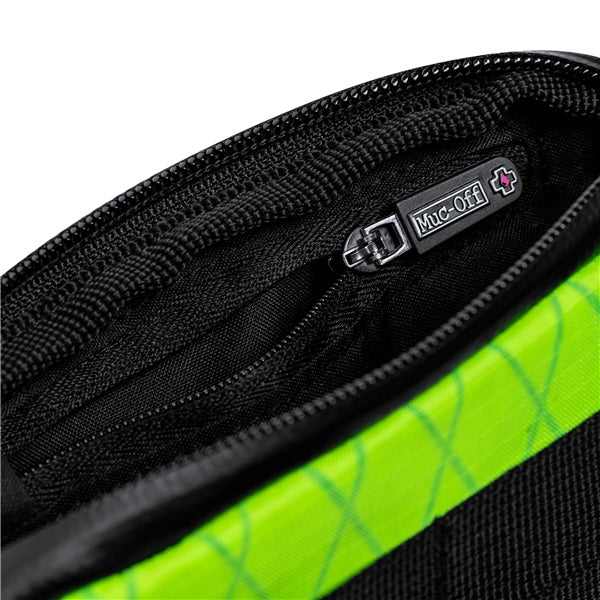 Muc-Off Essential Case Rainproof (184238)