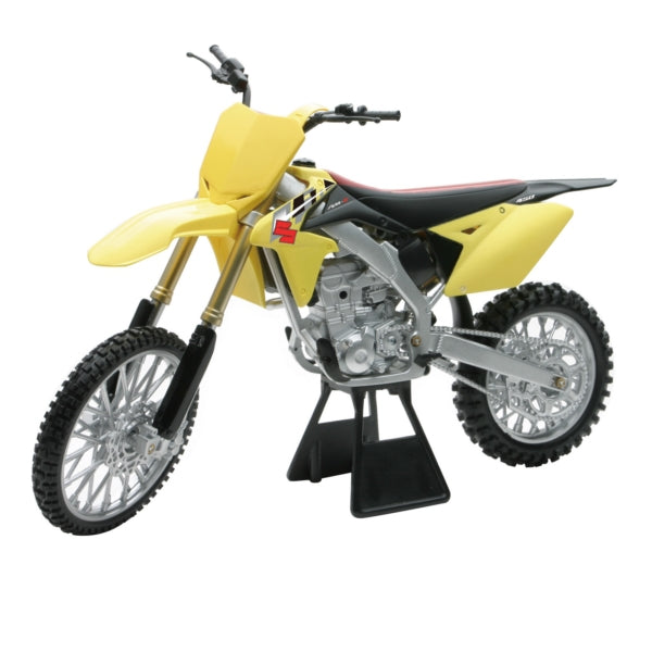 New Ray Toys Suzuki Scale Model (202635)