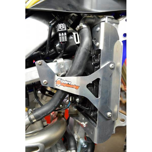 Enduro Engineering Support de radiateur (459125)