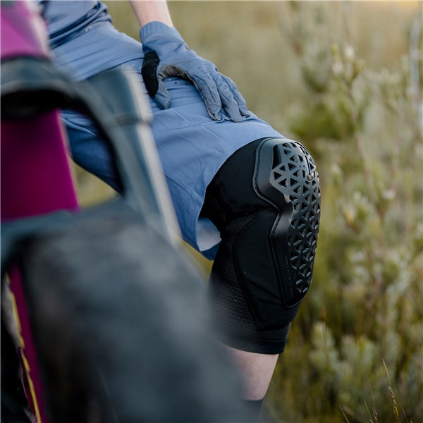 LEATT Flexmesh Knee Guard (496286)