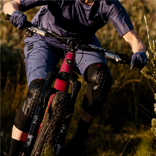 LEATT Flexmesh Knee Guard (496286)