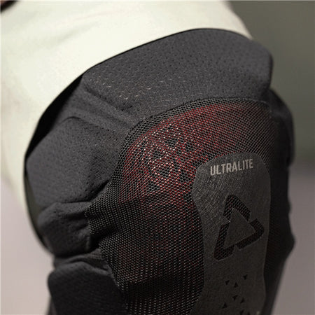 LEATT Reaflex Ultra-Lite EXT Knee Guard (496295)