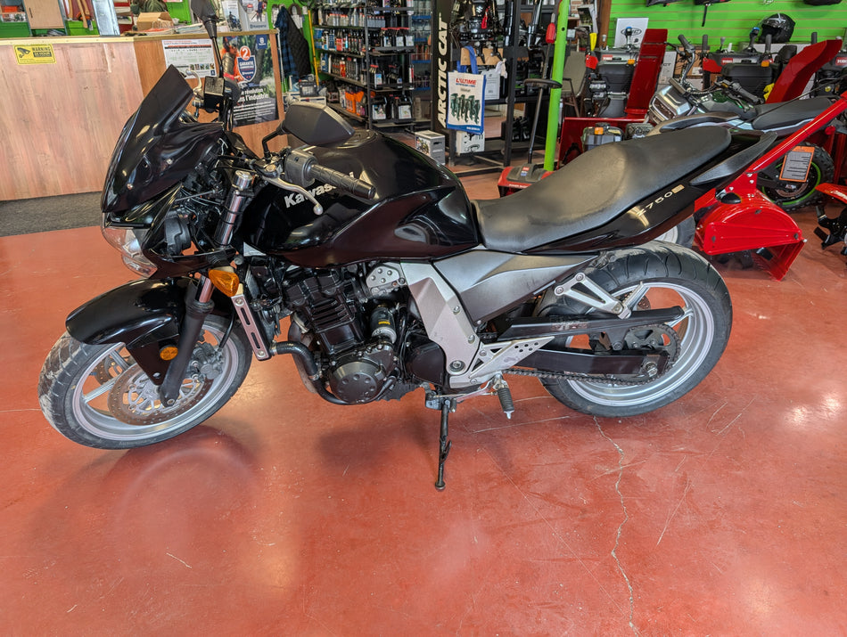 Used motorcycle Kawasaki ZR750 2007