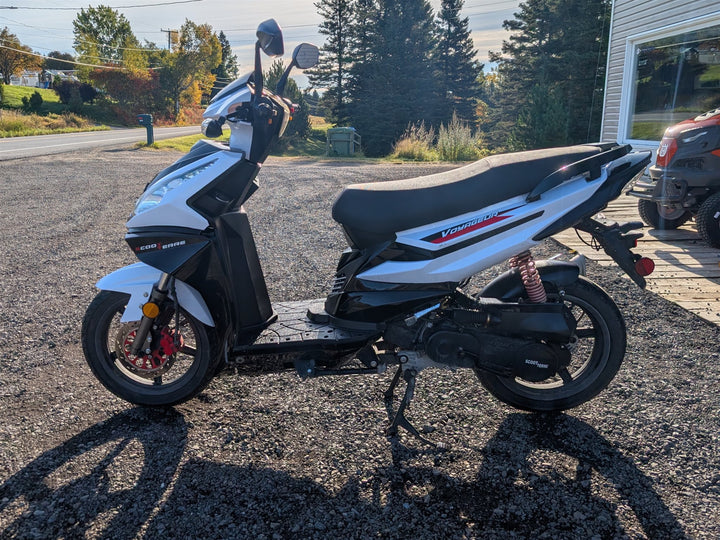 2022 Scootterre Voyageur Urbain 50 scooter, left side view