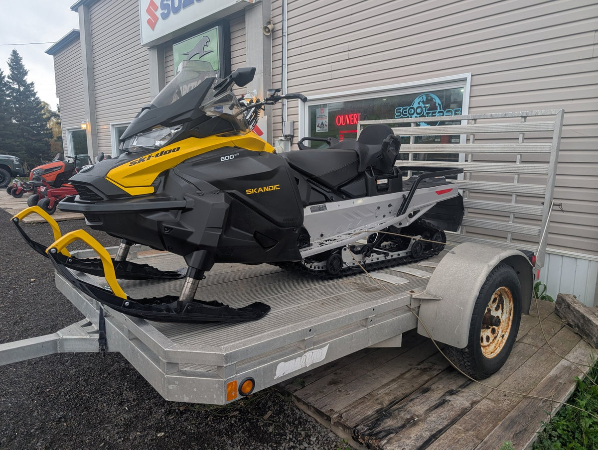 2023 Ski-Doo Skandic used snowmobile, right side