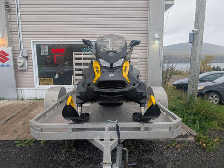 2023 Ski-Doo Skandic used snowmobile, front