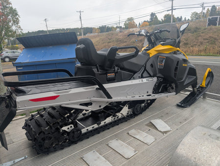 2023 Ski-Doo Skandic used snowmobile, rear and rack