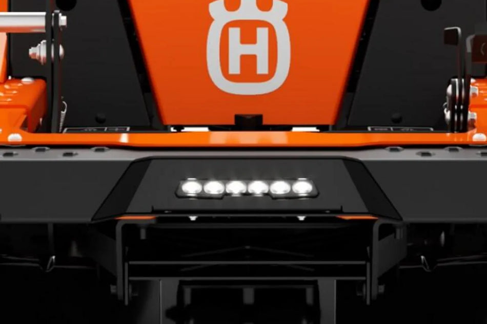 Husqvarna XCITE Z350 54 pouces, moteur Kohler V-Twin de 24 CV, transmission hydrostatique, tondeuse à gazon à rayon de braquage zéro 