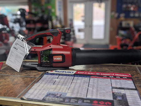 Used Toro 60V leaf blower 51822 at Garage Harry Stanley